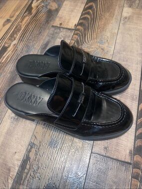 DKNY Black Patent faux Leather Slip-On Mule Loafers
